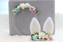 Load image into Gallery viewer, Floral hairband on metal hairband.